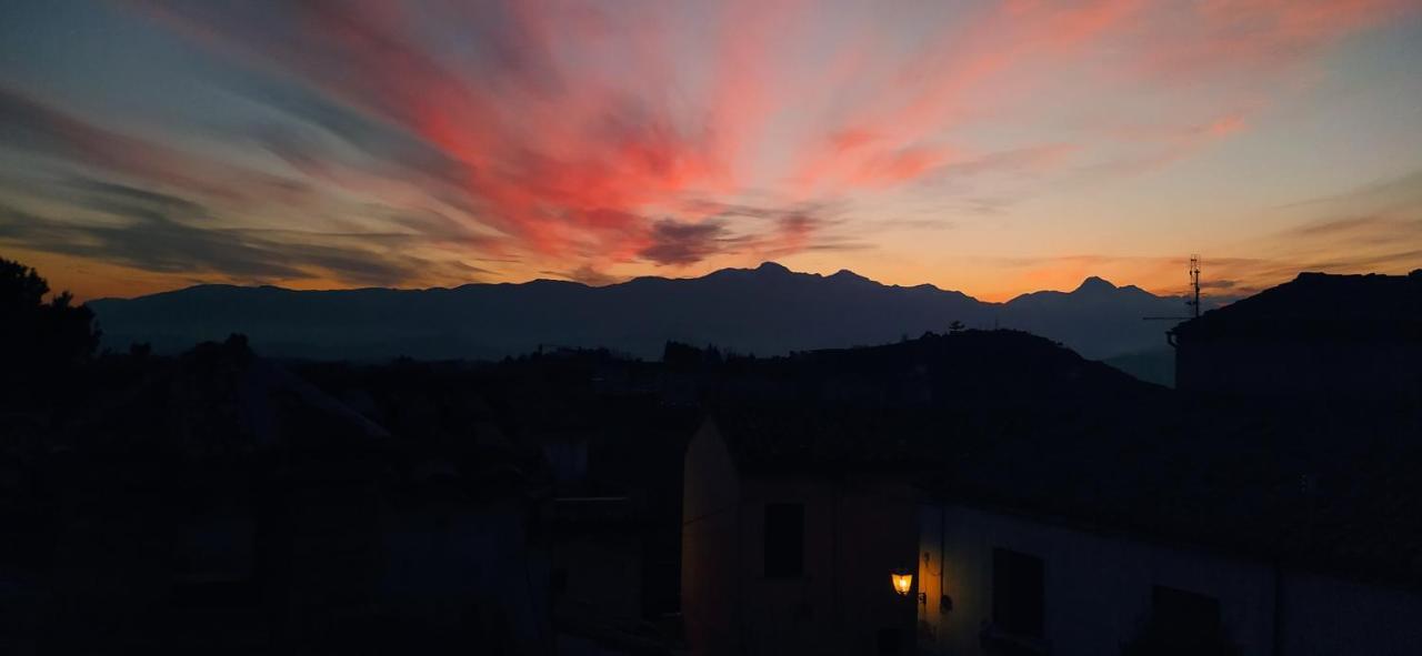 Casa In Centro Storico Vista Gran Sasso Lägenhet Atri Exteriör bild